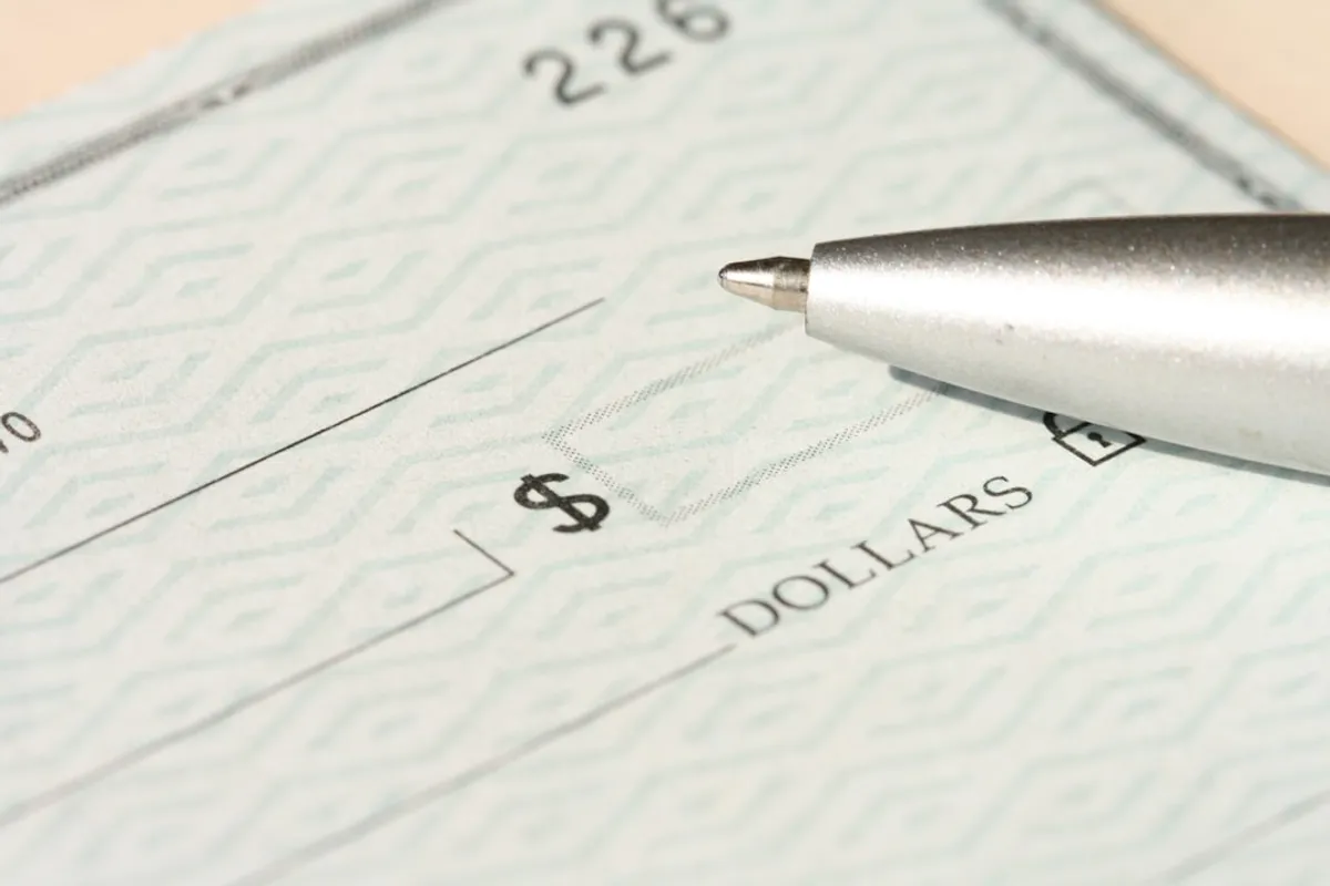 highlighted FLSA overtime threshold on screen